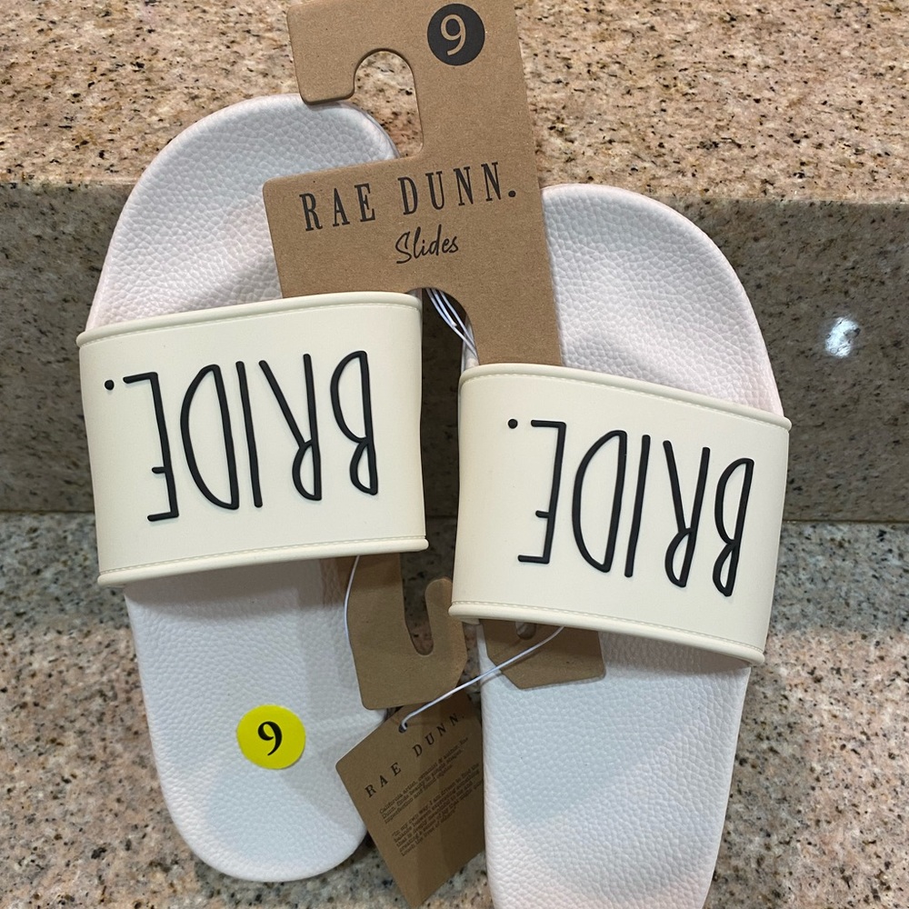 Rae Dunn size 9 Bride slides/sandals
